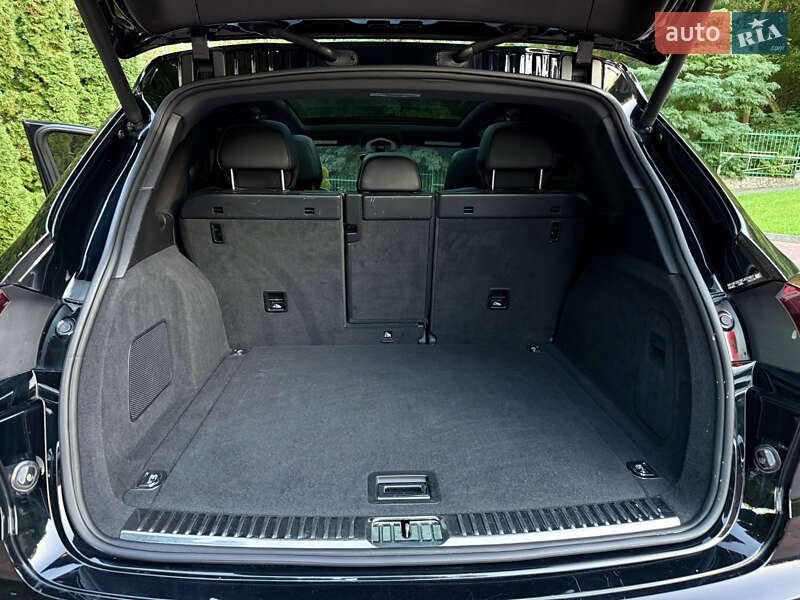 Внедорожник / Кроссовер Porsche Cayenne 2015 в Тернополе