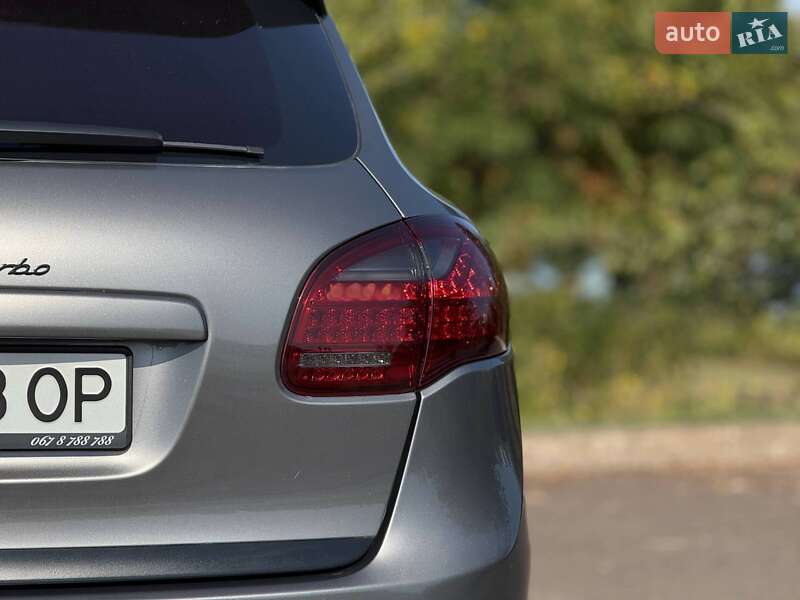 Внедорожник / Кроссовер Porsche Cayenne 2010 в Кривом Роге