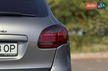 Позашляховик / Кросовер Porsche Cayenne 2010 в 