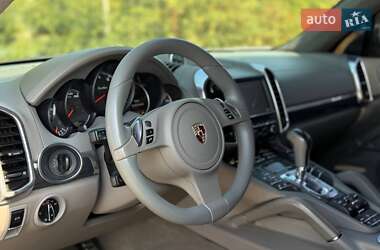 Позашляховик / Кросовер Porsche Cayenne 2010 в 