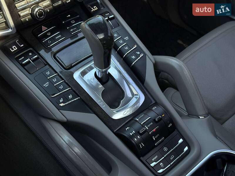 Внедорожник / Кроссовер Porsche Cayenne 2010 в Кривом Роге