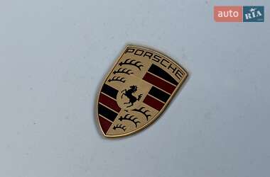 Позашляховик / Кросовер Porsche Cayenne 2016 в 