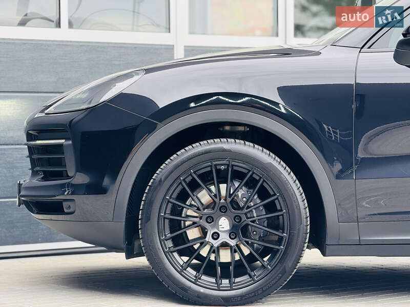 Позашляховик / Кросовер Porsche Cayenne 2018 в Мукачевому