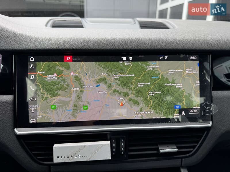 Позашляховик / Кросовер Porsche Cayenne 2018 в Мукачевому