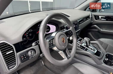 Позашляховик / Кросовер Porsche Cayenne 2018 в 