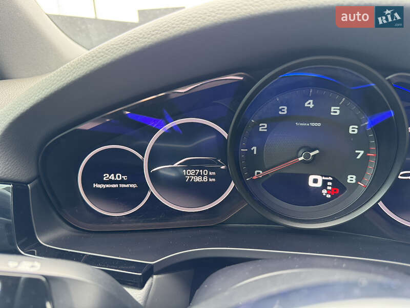 Позашляховик / Кросовер Porsche Cayenne 2018 в Мукачевому