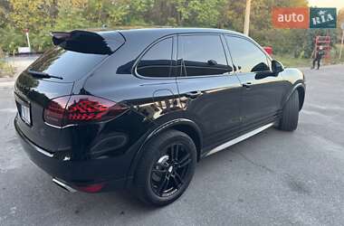 Позашляховик / Кросовер Porsche Cayenne 2012 в 
