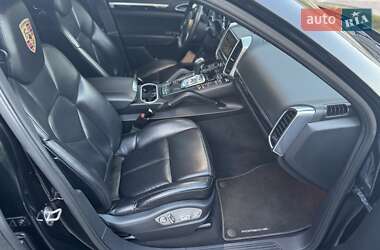 Позашляховик / Кросовер Porsche Cayenne 2012 в 