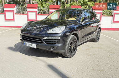 Внедорожник / Кроссовер Porsche Cayenne 2012 в 