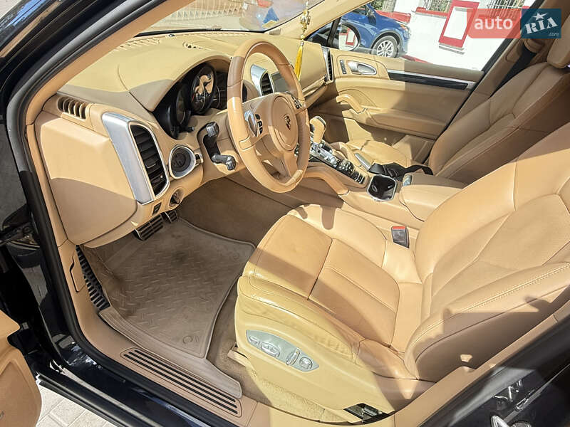 Внедорожник / Кроссовер Porsche Cayenne 2012 в Киеве фото 25 Внедорожник / Кроссовер Porsche Cayenne 2012 в Киеве