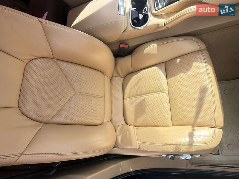 Внедорожник / Кроссовер Porsche Cayenne 2012 в Киеве фото 30 Внедорожник / Кроссовер Porsche Cayenne 2012 в Киеве