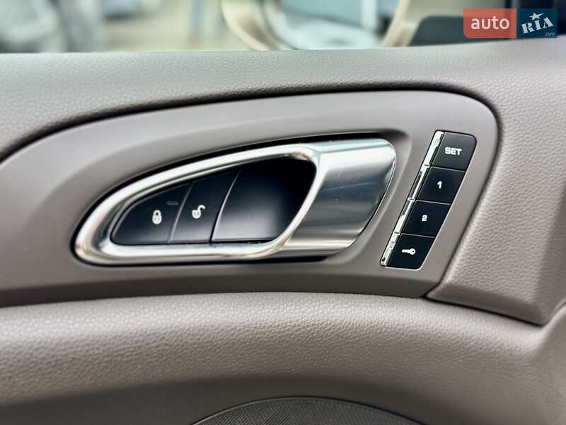 Внедорожник / Кроссовер Porsche Cayenne 2015 в Киеве фото 19 Внедорожник / Кроссовер Porsche Cayenne 2015 в Киеве