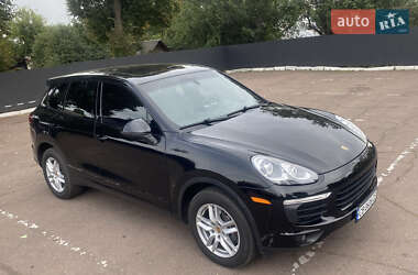 Позашляховик / Кросовер Porsche Cayenne 2016 в 