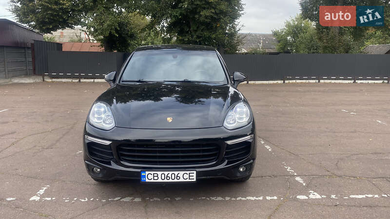 Позашляховик / Кросовер Porsche Cayenne 2016 в Чернігові