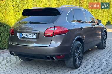 Позашляховик / Кросовер Porsche Cayenne 2013 в 