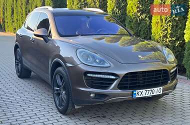 Позашляховик / Кросовер Porsche Cayenne 2013 в 