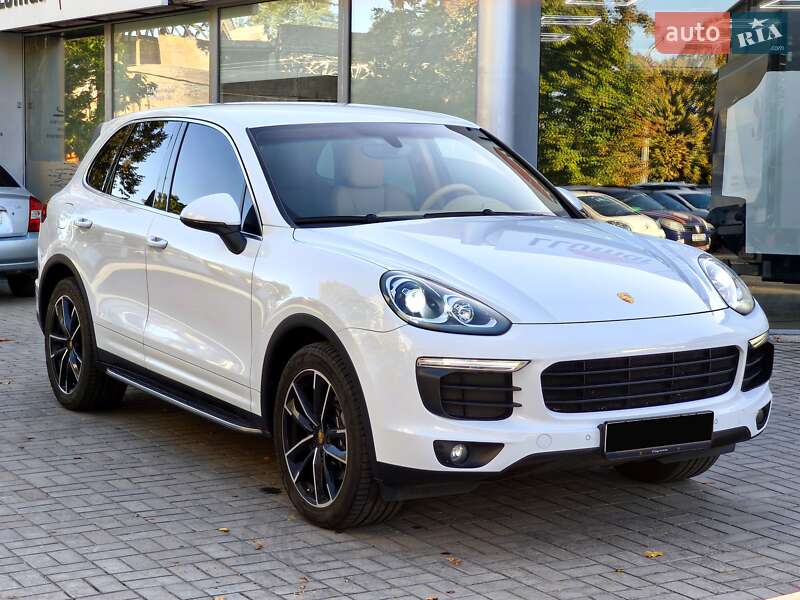 Внедорожник / Кроссовер Porsche Cayenne 2016 в Днепре фото 5 Внедорожник / Кроссовер Porsche Cayenne 2016 в Днепре