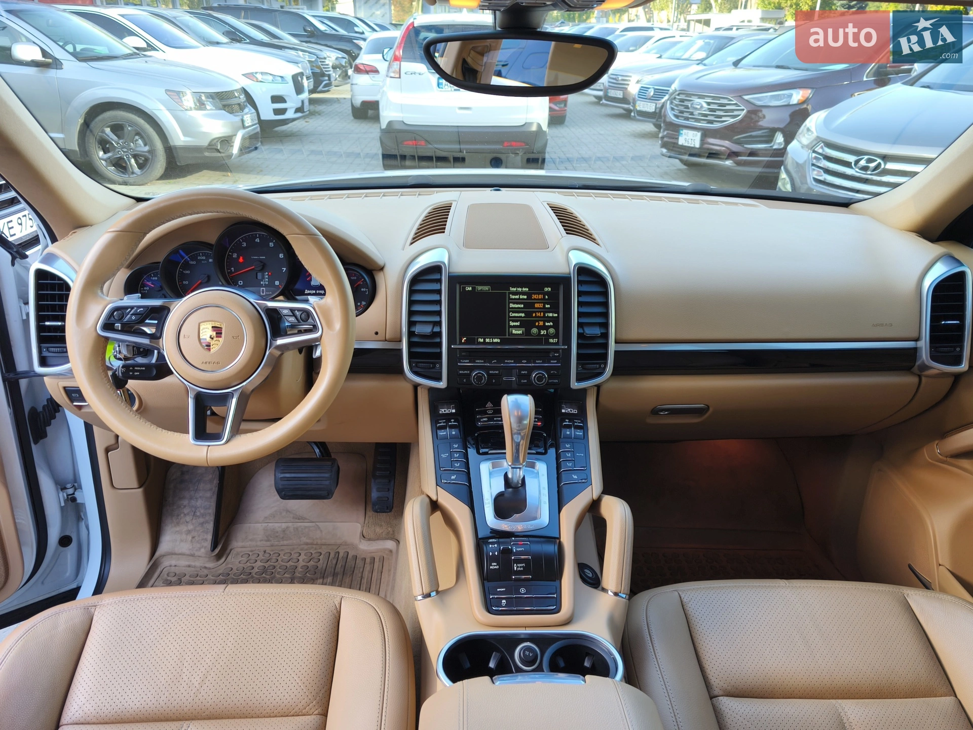 2016 Porsche Cayenne - мініатюра 17
