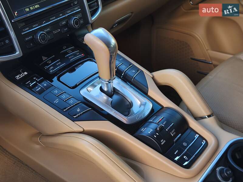 Внедорожник / Кроссовер Porsche Cayenne 2016 в Днепре фото 19 Внедорожник / Кроссовер Porsche Cayenne 2016 в Днепре