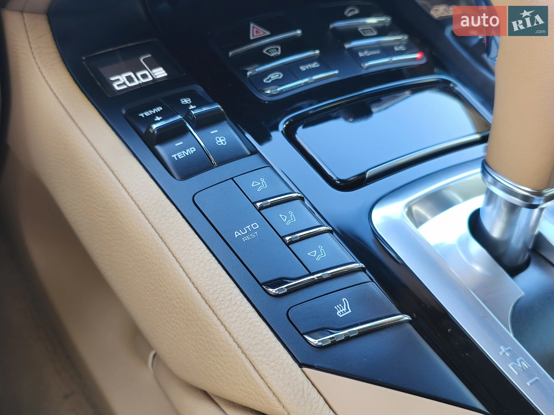 2016 Porsche Cayenne - мініатюра 21
