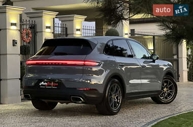 Позашляховик / Кросовер Porsche Cayenne 2023 в 
