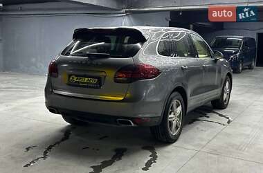 Внедорожник / Кроссовер Porsche Cayenne 2018 в 