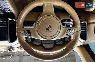Внедорожник / Кроссовер Porsche Cayenne 2018 в 