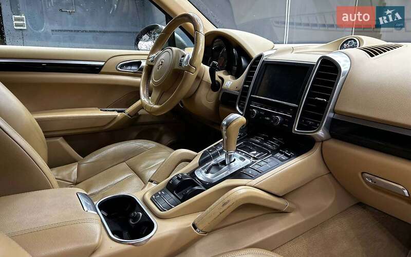 Внедорожник / Кроссовер Porsche Cayenne 2013 в Черновцах фото 16 Внедорожник / Кроссовер Porsche Cayenne 2013 в Черновцах