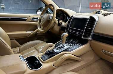 Внедорожник / Кроссовер Porsche Cayenne 2013 в 