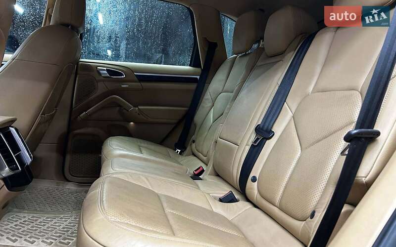 Внедорожник / Кроссовер Porsche Cayenne 2013 в Черновцах фото 18 Внедорожник / Кроссовер Porsche Cayenne 2013 в Черновцах