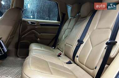 Внедорожник / Кроссовер Porsche Cayenne 2013 в 
