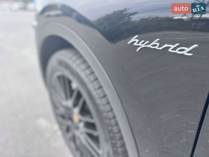 Позашляховик / Кросовер Porsche Cayenne 2014 в Харкові