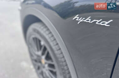 Внедорожник / Кроссовер Porsche Cayenne 2014 в 