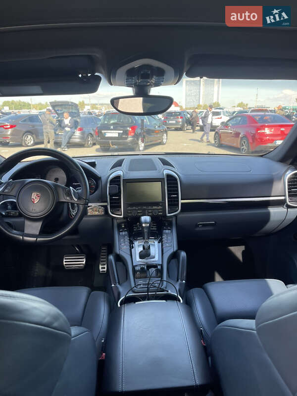 Внедорожник / Кроссовер Porsche Cayenne 2010 в Врадиевке фото 16 Внедорожник / Кроссовер Porsche Cayenne 2010 в Врадиевке