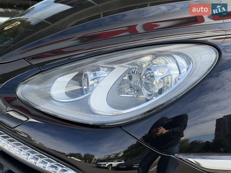Позашляховик / Кросовер Porsche Cayenne 2012 в Дніпрі