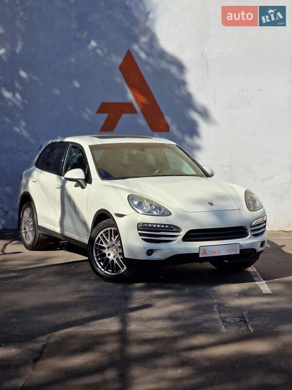 Внедорожник / Кроссовер Porsche Cayenne 2011 в Одессе
