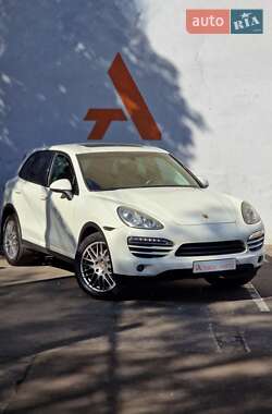 Внедорожник / Кроссовер Porsche Cayenne 2011 в 