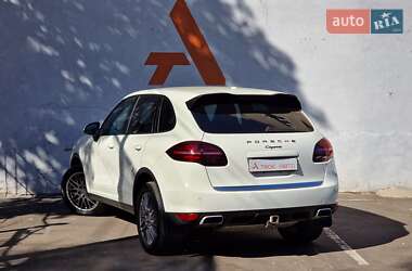 Внедорожник / Кроссовер Porsche Cayenne 2011 в 