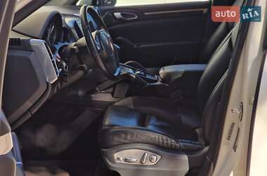 Внедорожник / Кроссовер Porsche Cayenne 2011 в 