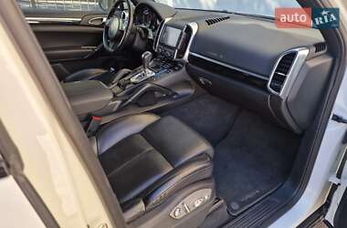 Внедорожник / Кроссовер Porsche Cayenne 2011 в 