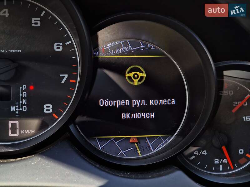 Внедорожник / Кроссовер Porsche Cayenne 2011 в Одессе