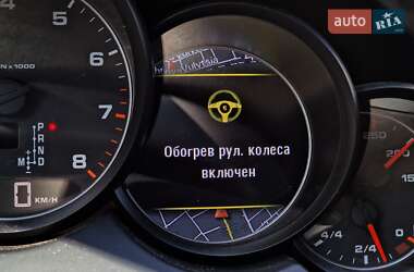 Внедорожник / Кроссовер Porsche Cayenne 2011 в 