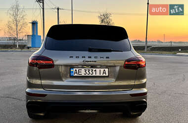 Внедорожник / Кроссовер Porsche Cayenne 2015 в 