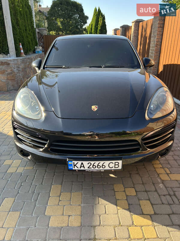 Позашляховик / Кросовер Porsche Cayenne 2011 в Києві