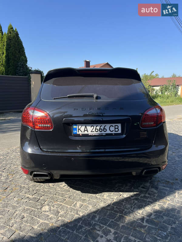 Позашляховик / Кросовер Porsche Cayenne 2011 в Києві