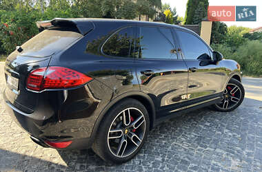 Внедорожник / Кроссовер Porsche Cayenne 2011 в 