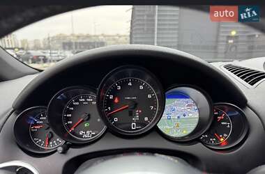 Позашляховик / Кросовер Porsche Cayenne 2017 в 