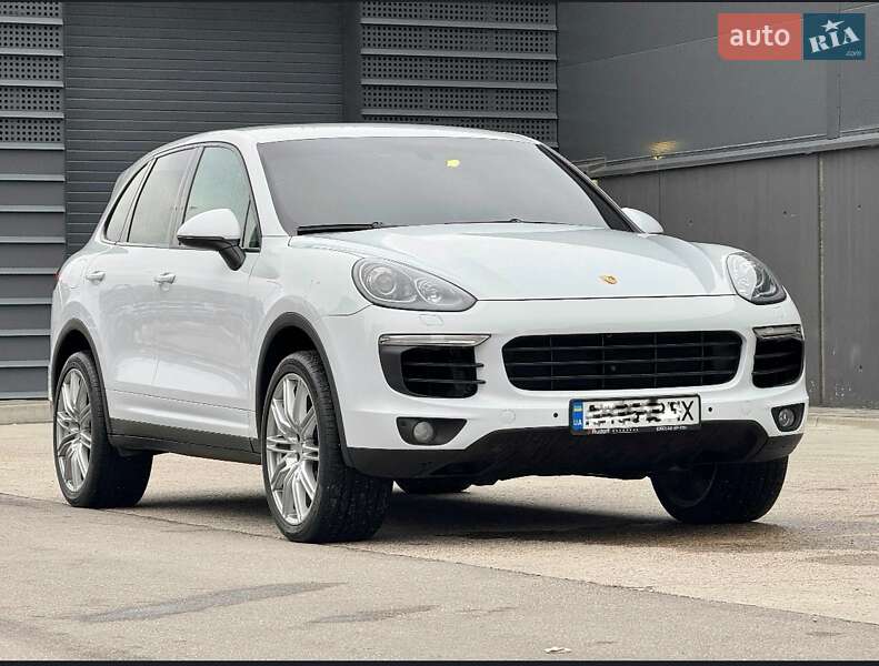 Позашляховик / Кросовер Porsche Cayenne 2017 в 
