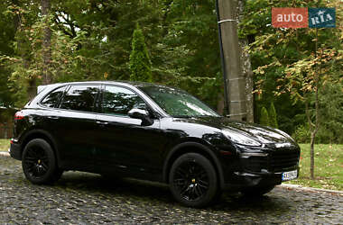 Позашляховик / Кросовер Porsche Cayenne 2015 в 