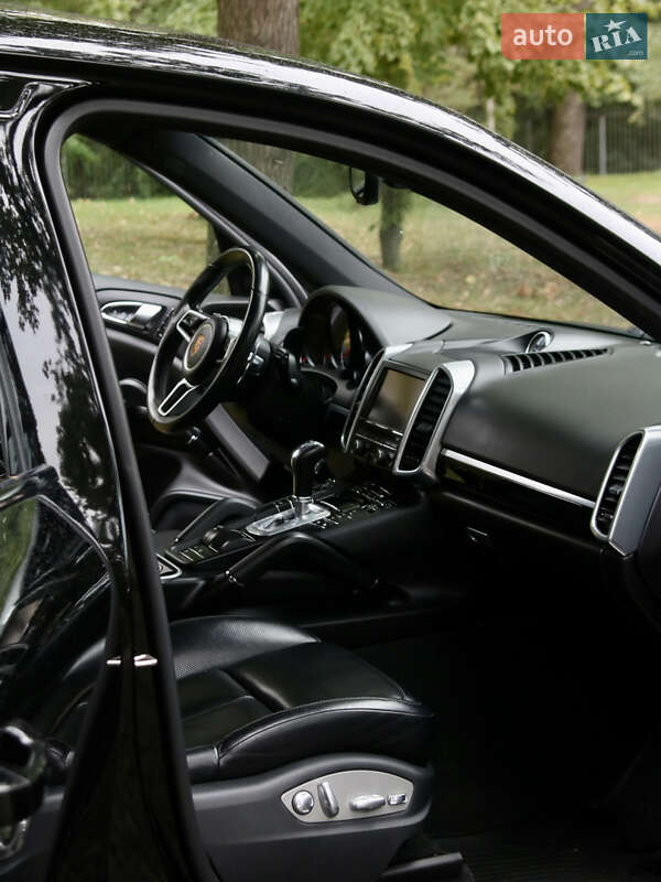 Внедорожник / Кроссовер Porsche Cayenne 2015 в Киеве фото 9 Внедорожник / Кроссовер Porsche Cayenne 2015 в Киеве